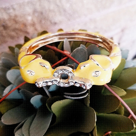 Vintage Elephant Cuff Bangle Bracelet - Picture 9 of 12